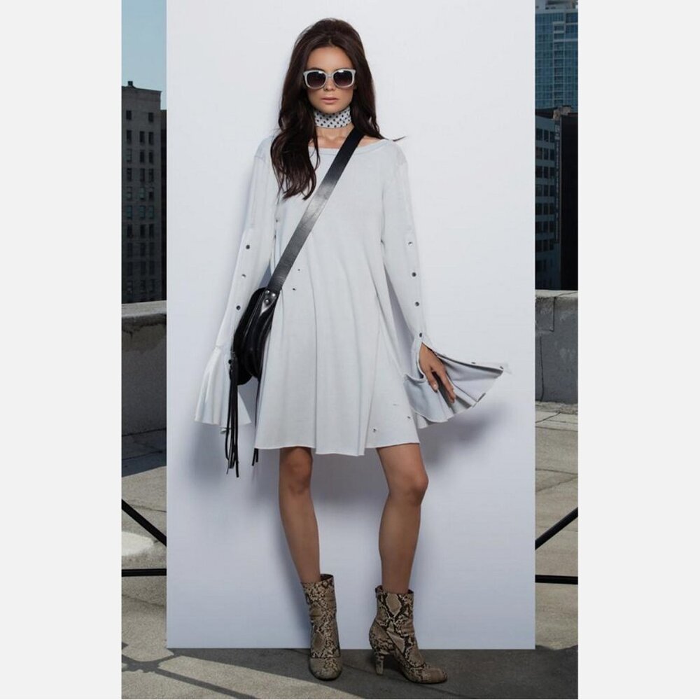 GM Studio The T-Shirt Bell Sleeve Dress